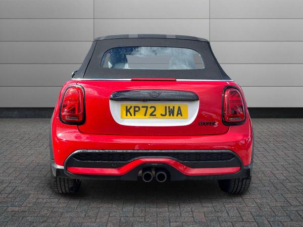 MINI Convertible Photo autoimg-5afec616ed0dec678fb6d50c13c7c0f0b82d6e4f.jpg