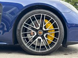 PORSCHE Panamera Photo 5