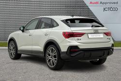 AUDI Q3 Photo 3