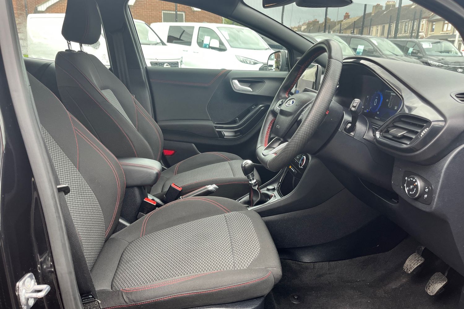 Ford PUMA Photo 16