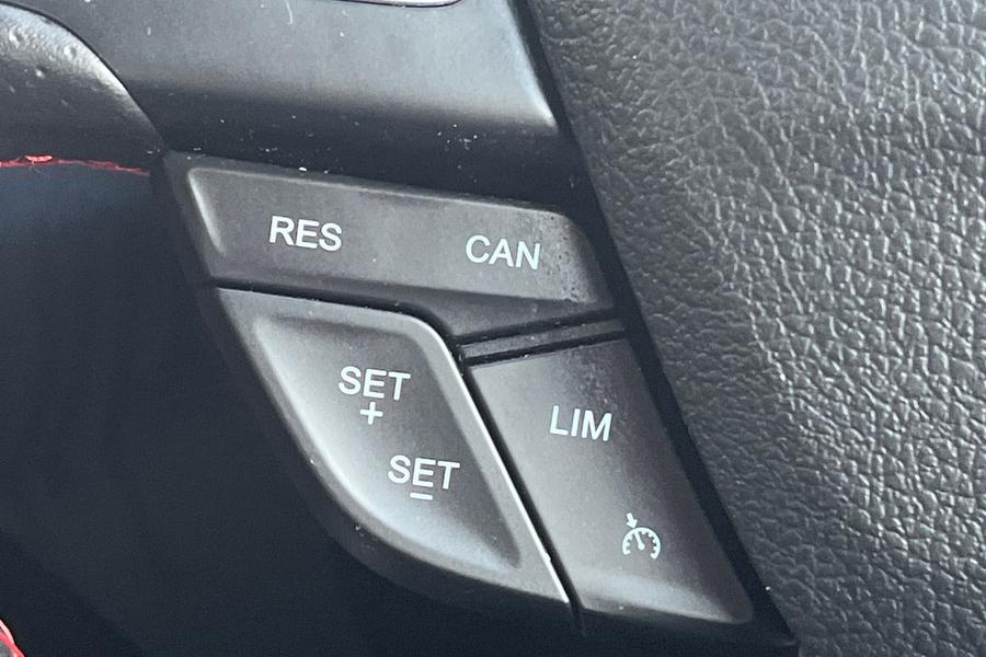 Ford EcoSport Photo autoimg-5b07522b2c94aa85f7bc9539cd14a0ff114542a9.jpg