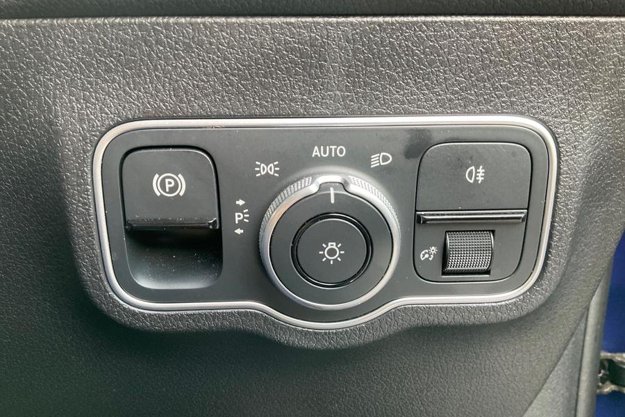 Mercedes-Benz GLB Photo autoimg-5b07817f751a827e7c2dfe6e8e7414c90a36f318.jpg