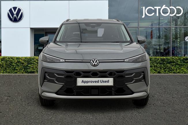 VOLKSWAGEN T-Roc Photo 8