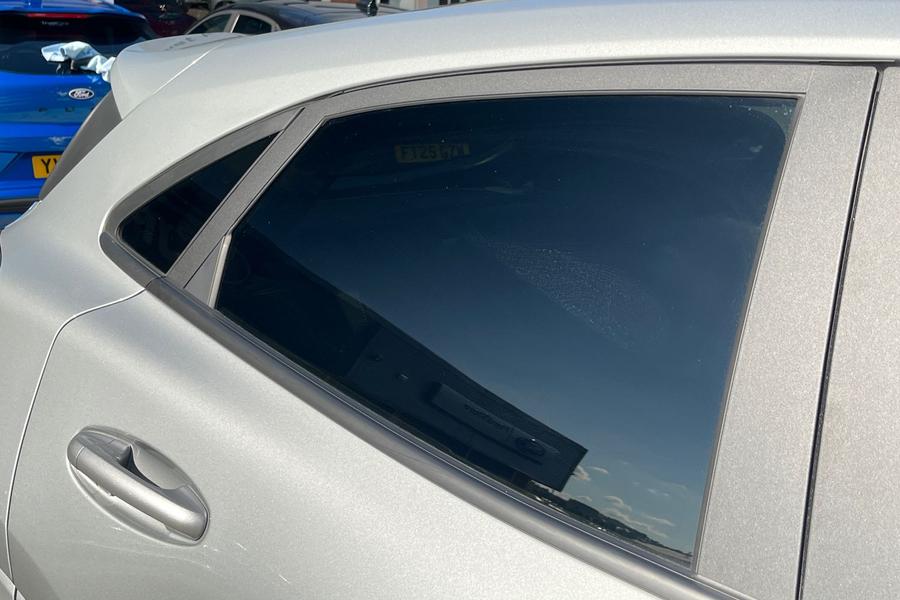 Ford Puma Photo autoimg-5b0d2ac470addfea93bb21370e6b2382f96cfb44.jpg