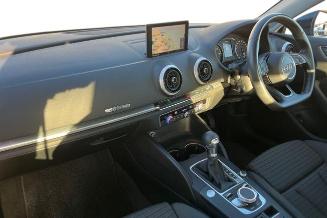AUDI A3 Photo 2