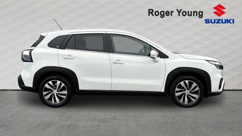 Suzuki S-CROSS Photo autoimg-5b17c2004688c230f6eddd3d421e77268f6947e2.jpg