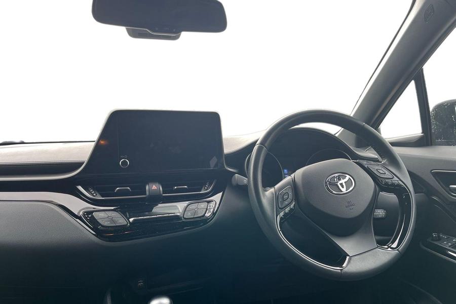 Toyota C-HR Photo autoimg-5b1ffce7126eb4310480e22dd3b53343fe601047.jpg