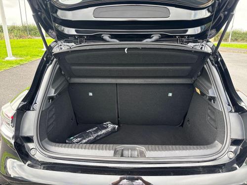 Renault CLIO Photo autoimg-5b219c691f55378d995849887ac56f78ac2d5203.jpg