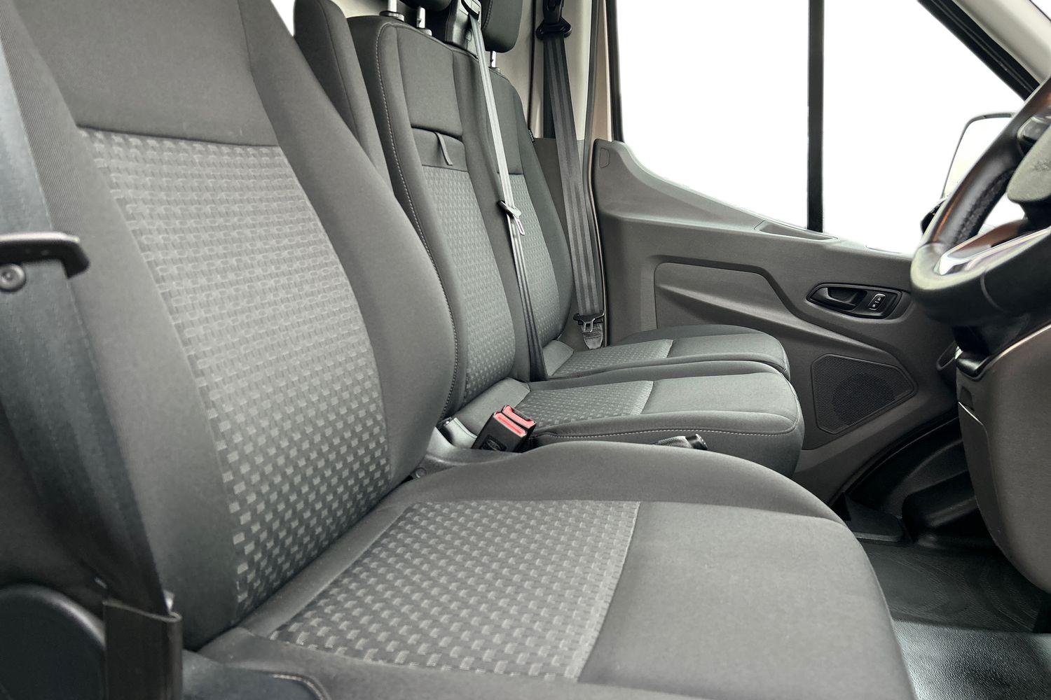 Ford Transit Photo 11
