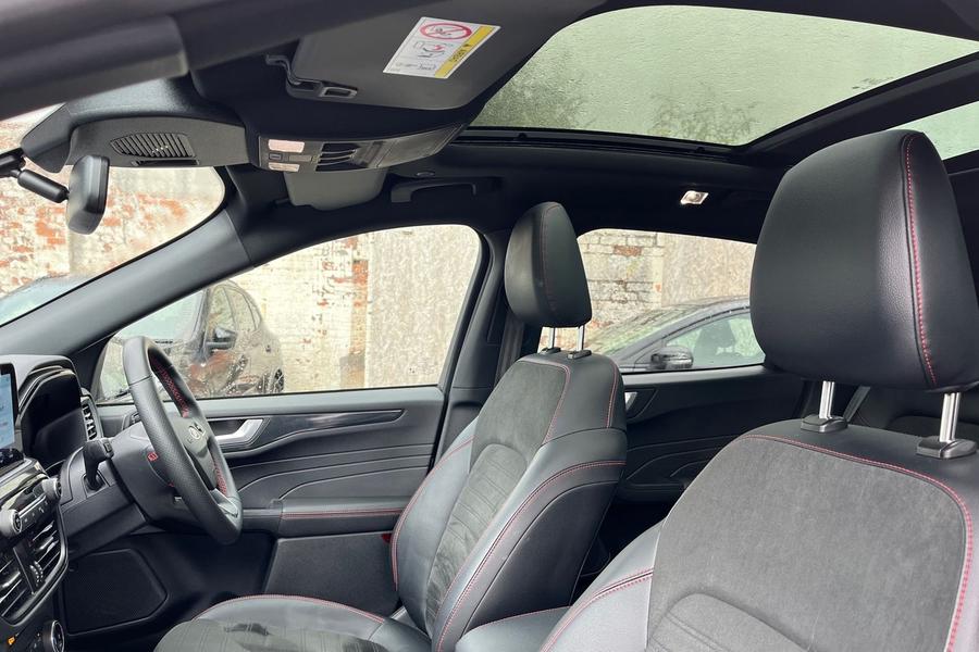 Ford KUGA Photo autoimg-5b371a4b4e76755107e72a2d4644bb3b4a79b04b.jpg
