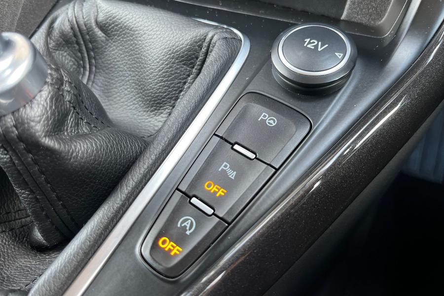 Ford FOCUS Photo autoimg-5b3877a1cd5637c5b5d038b45870874ea10aeda7.jpg