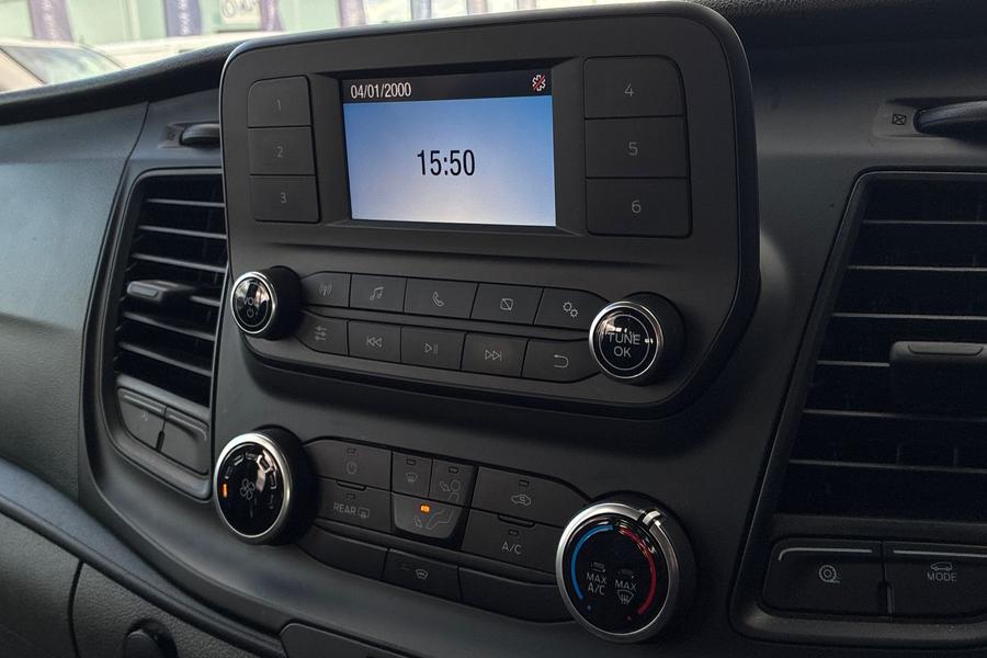 Ford TRANSIT Photo autoimg-5b3bd47b77e9d84f1d8ed9d4e950db025dfd09e0.jpg