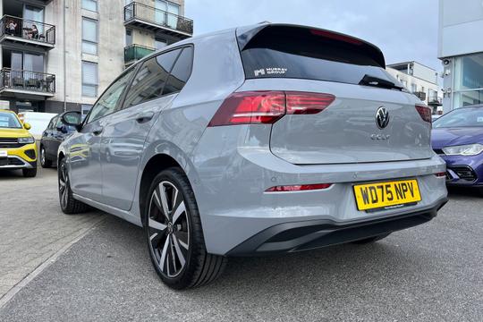 Volkswagen Golf Photo autoimg-5b3d950c0ecbb73da61020ff7ed370c5d9a09f81.jpg