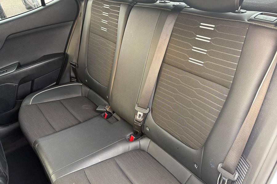 Kia Stonic Photo autoimg-5b404020f76f7f5df74d771a55fc3765e357e0bc.jpg