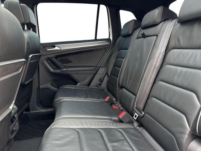 VOLKSWAGEN Tiguan Photo 9