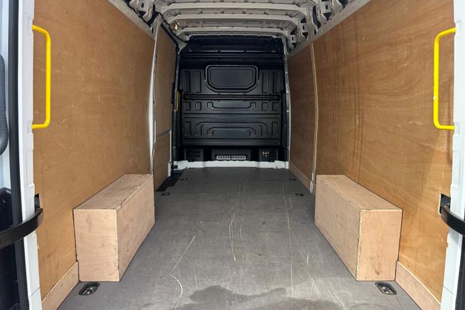 Volkswagen Crafter Photo 12