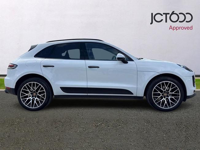 PORSCHE Macan Photo 4