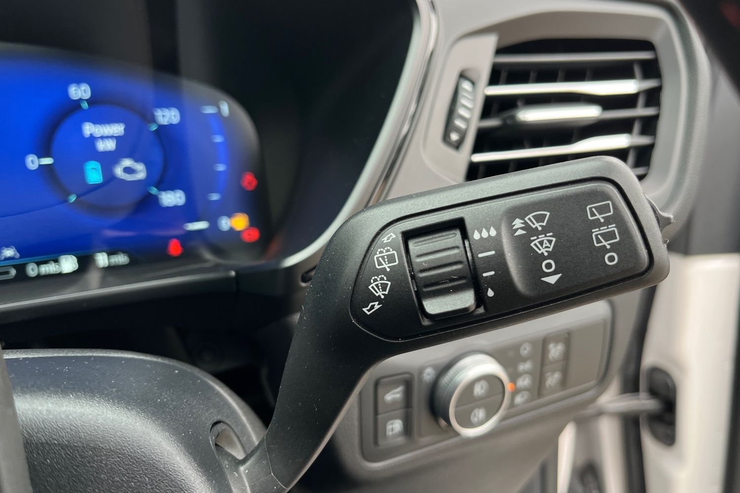 Ford KUGA Photo 14