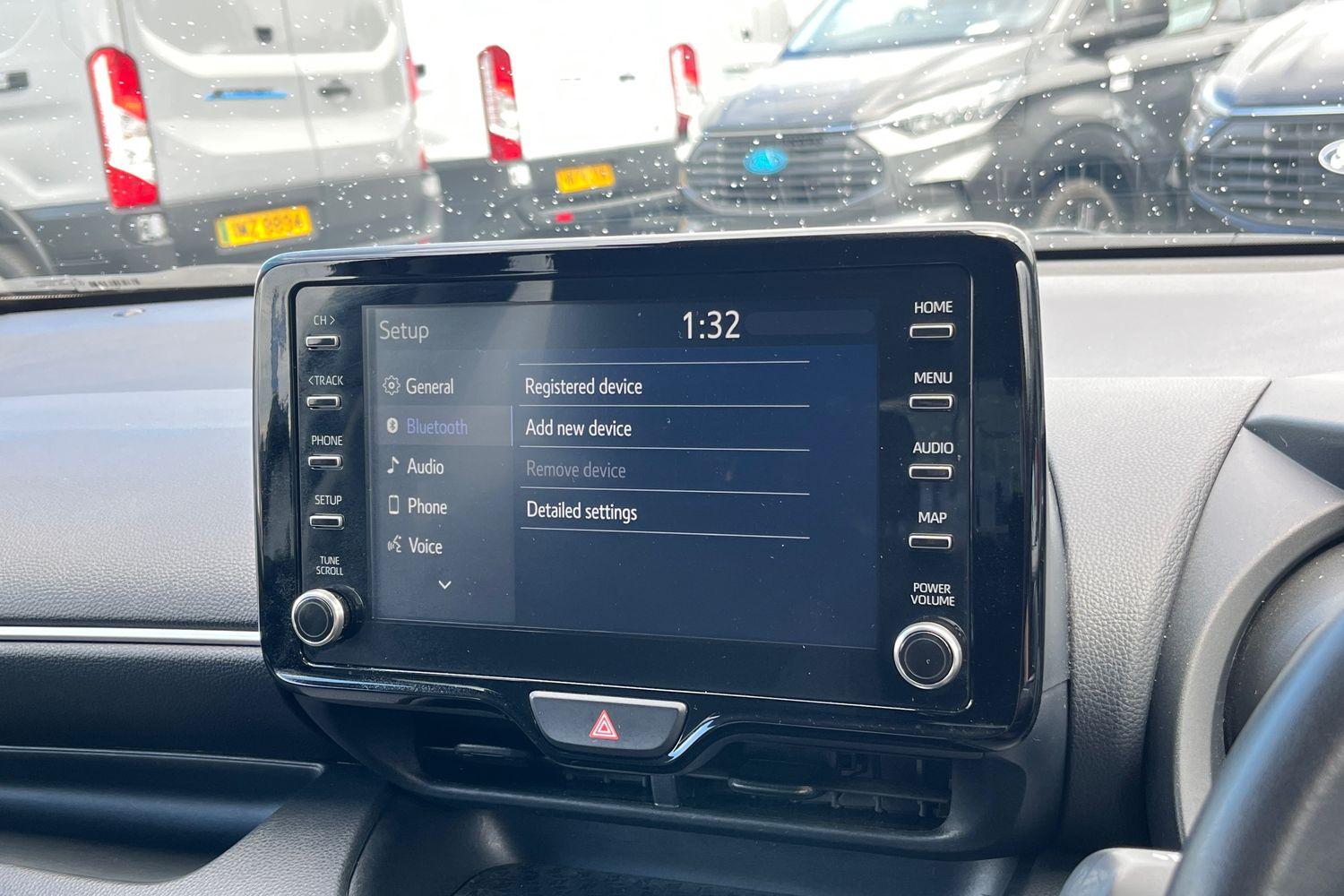 Toyota YARIS Photo 27