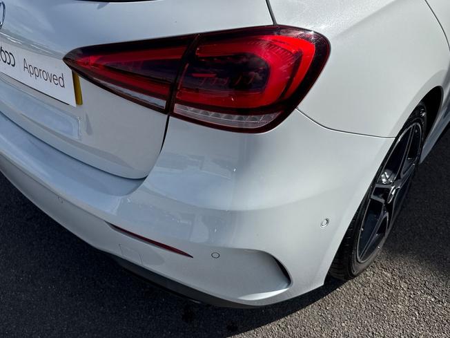 MERCEDES-BENZ A Class Photo 18