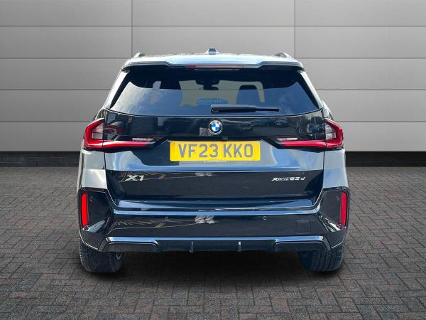 BMW X1 Photo autoimg-5b58f267b5208a8ba682ee1f7285fcf27a7e5ceb.jpg
