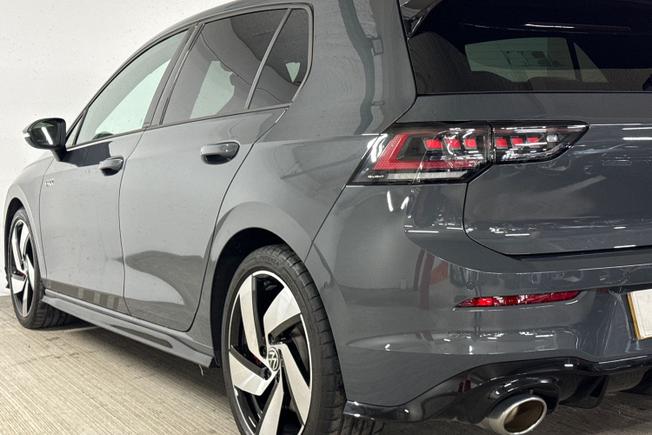 VOLKSWAGEN Golf Photo 26