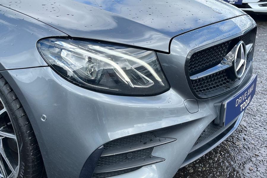Mercedes-Benz E CLASS Photo autoimg-5b5a485c264f81dd7ccff69acdb05a9b88933057.jpg