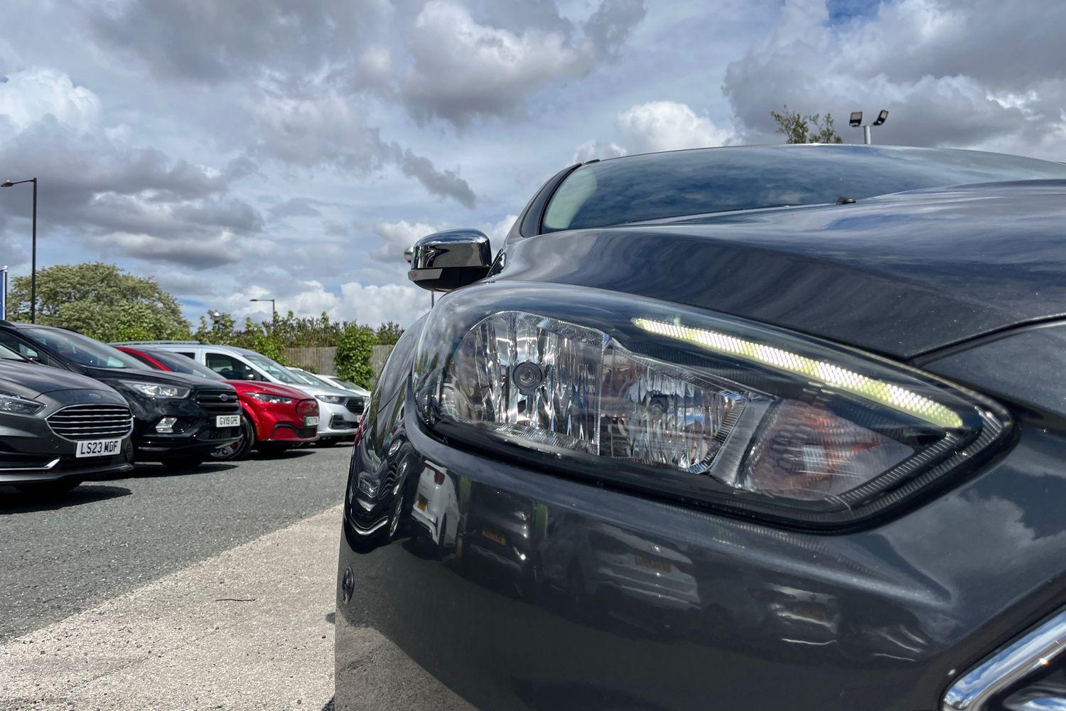 Ford FOCUS Photo 39