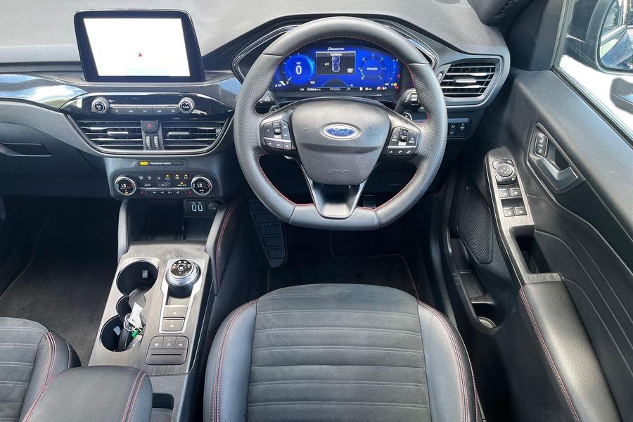 Ford KUGA Photo autoimg-5b5f36091d1832bd27d2e07a269c104461707b1f.jpg
