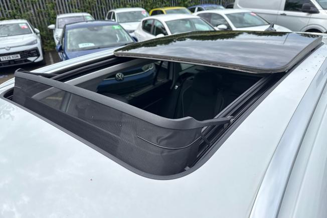 VOLKSWAGEN Passat Photo 47