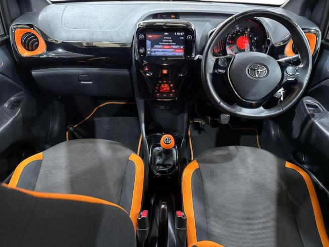 TOYOTA Aygo Photo 10