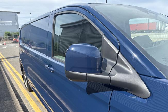 VOLKSWAGEN E-Transporter Photo 20