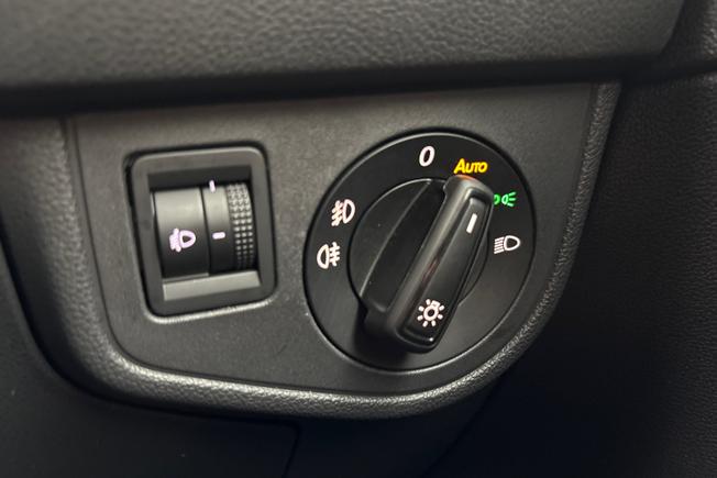 VOLKSWAGEN Taigo Photo 28