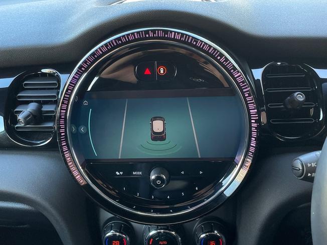 MINI Hatch Photo 49