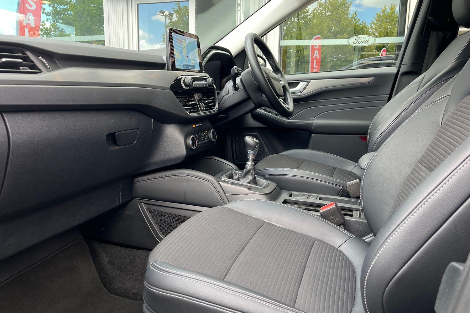 Ford KUGA Photo 17