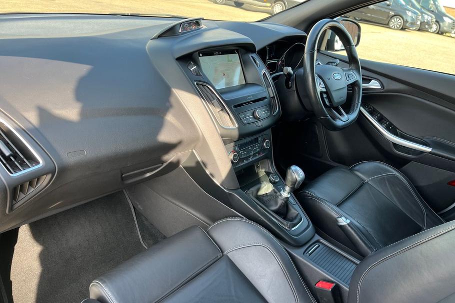 Used Ford FOCUS 18
