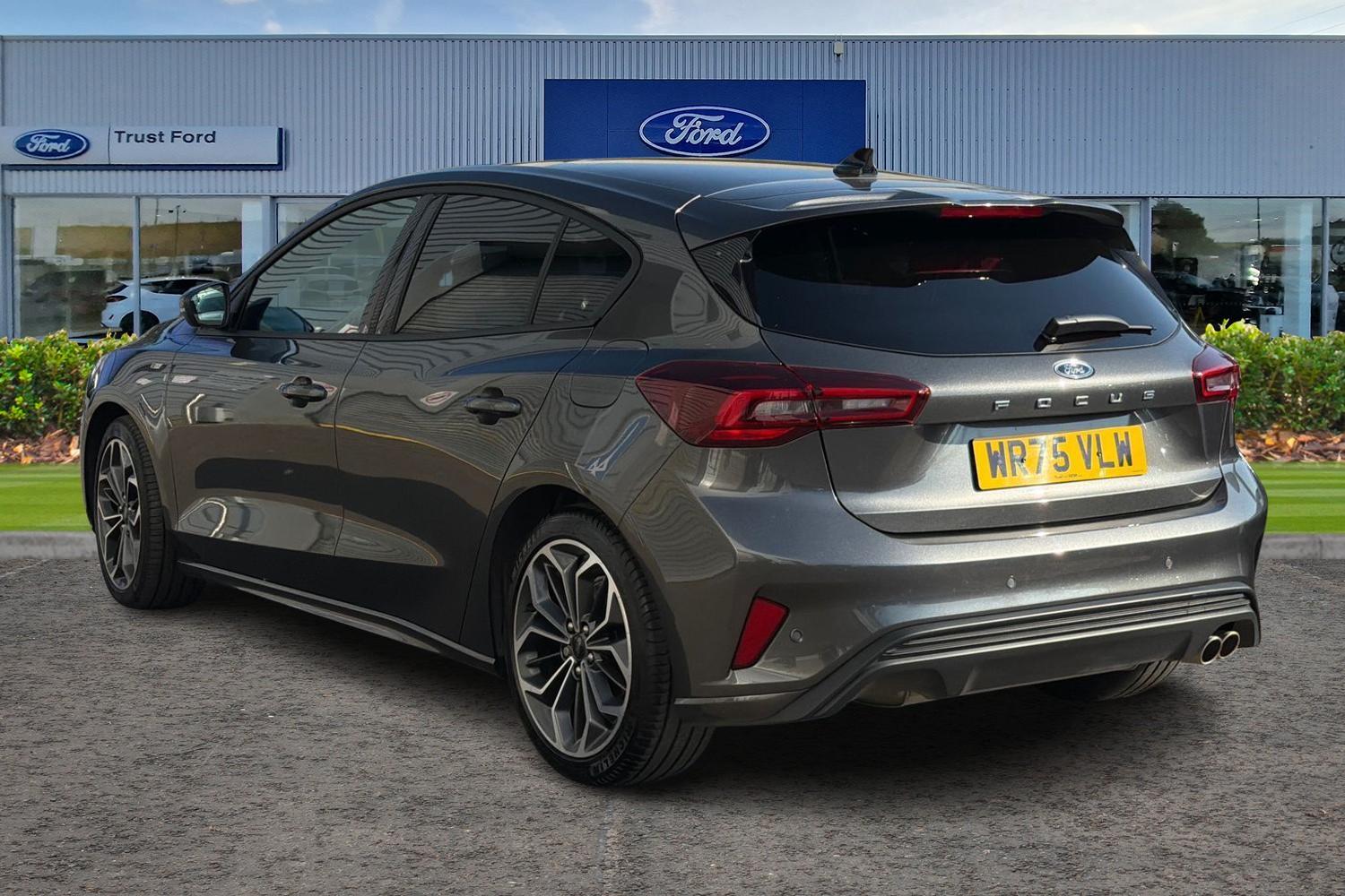 Ford FOCUS Photo 1