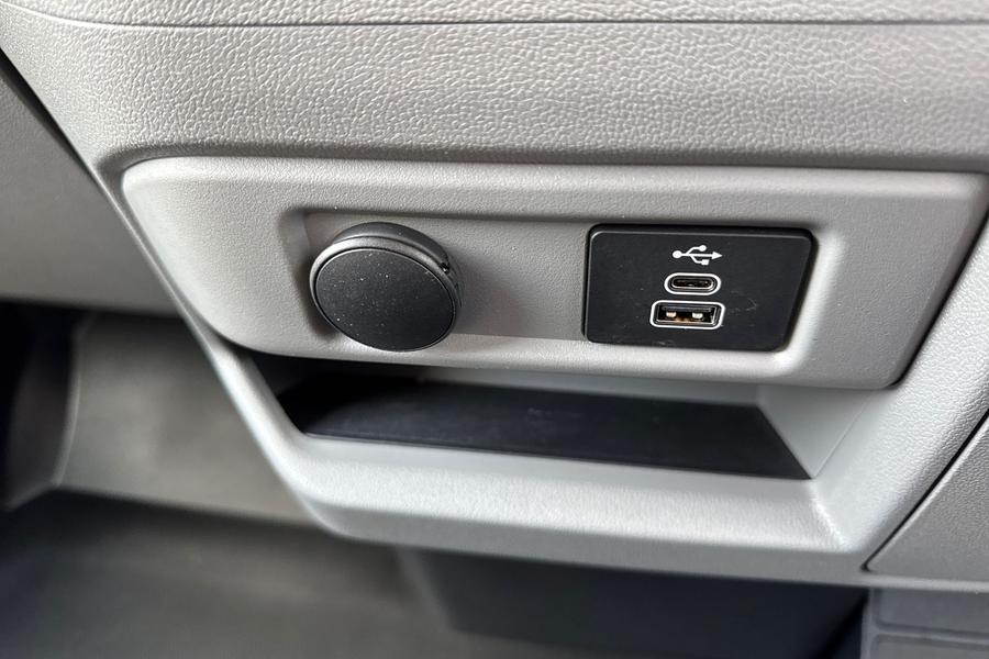 Ford TRANSIT CUSTOM Photo autoimg-5b751751247ed5b5bb53de6c9fc4b897bfaf0c83.jpg