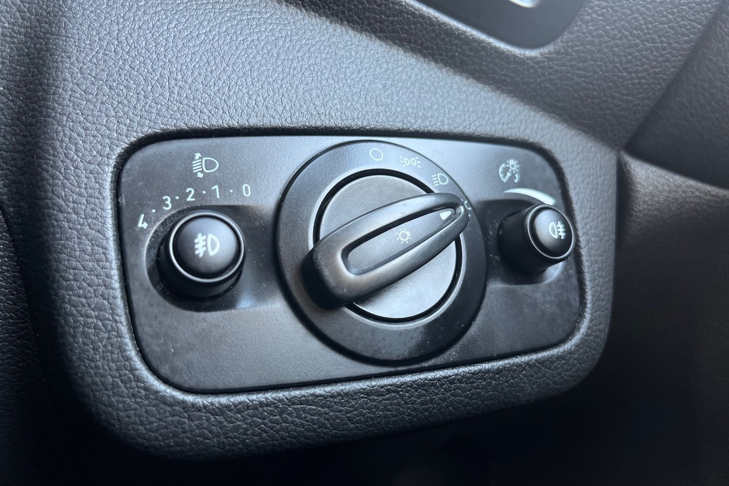 Ford KUGA Photo 25