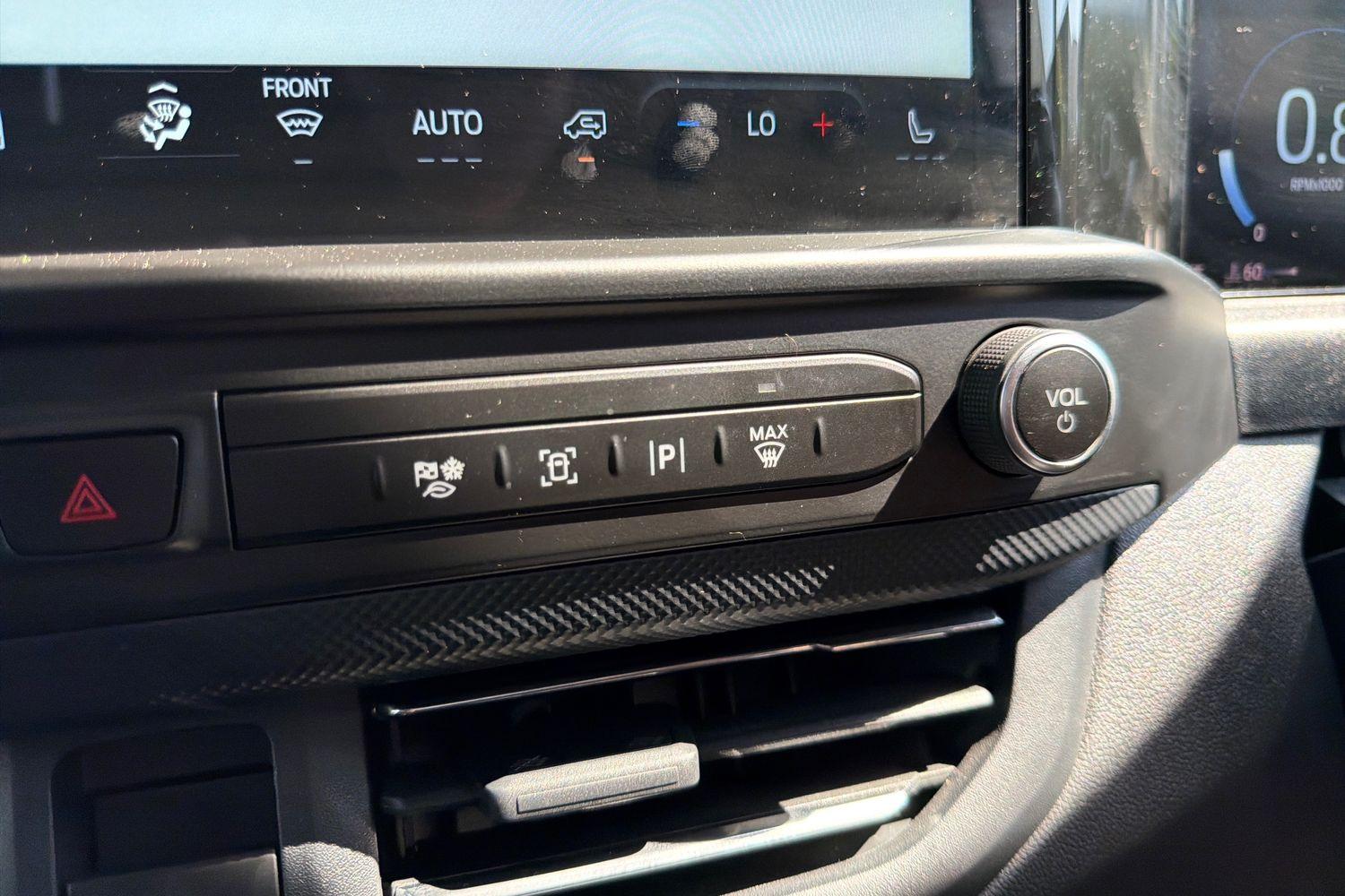 Ford TRANSIT CUSTOM Photo 38