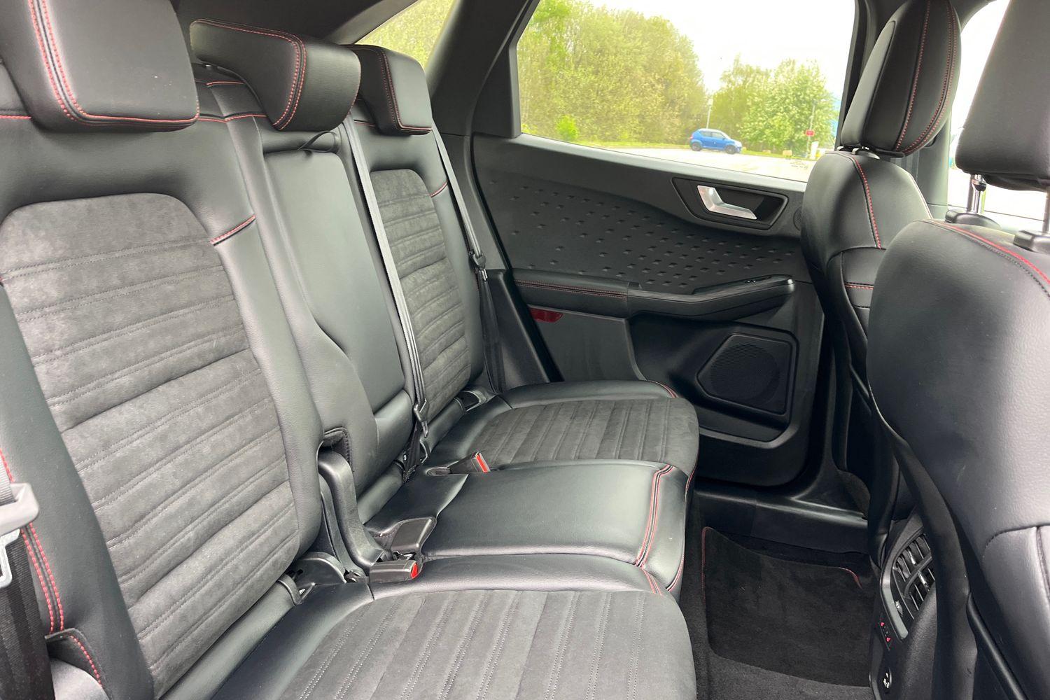 Ford KUGA Photo 36