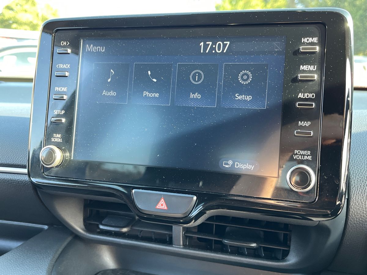 Toyota Yaris Photo 35