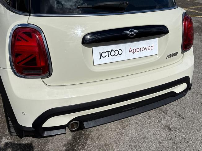 MINI Hatch Photo 22