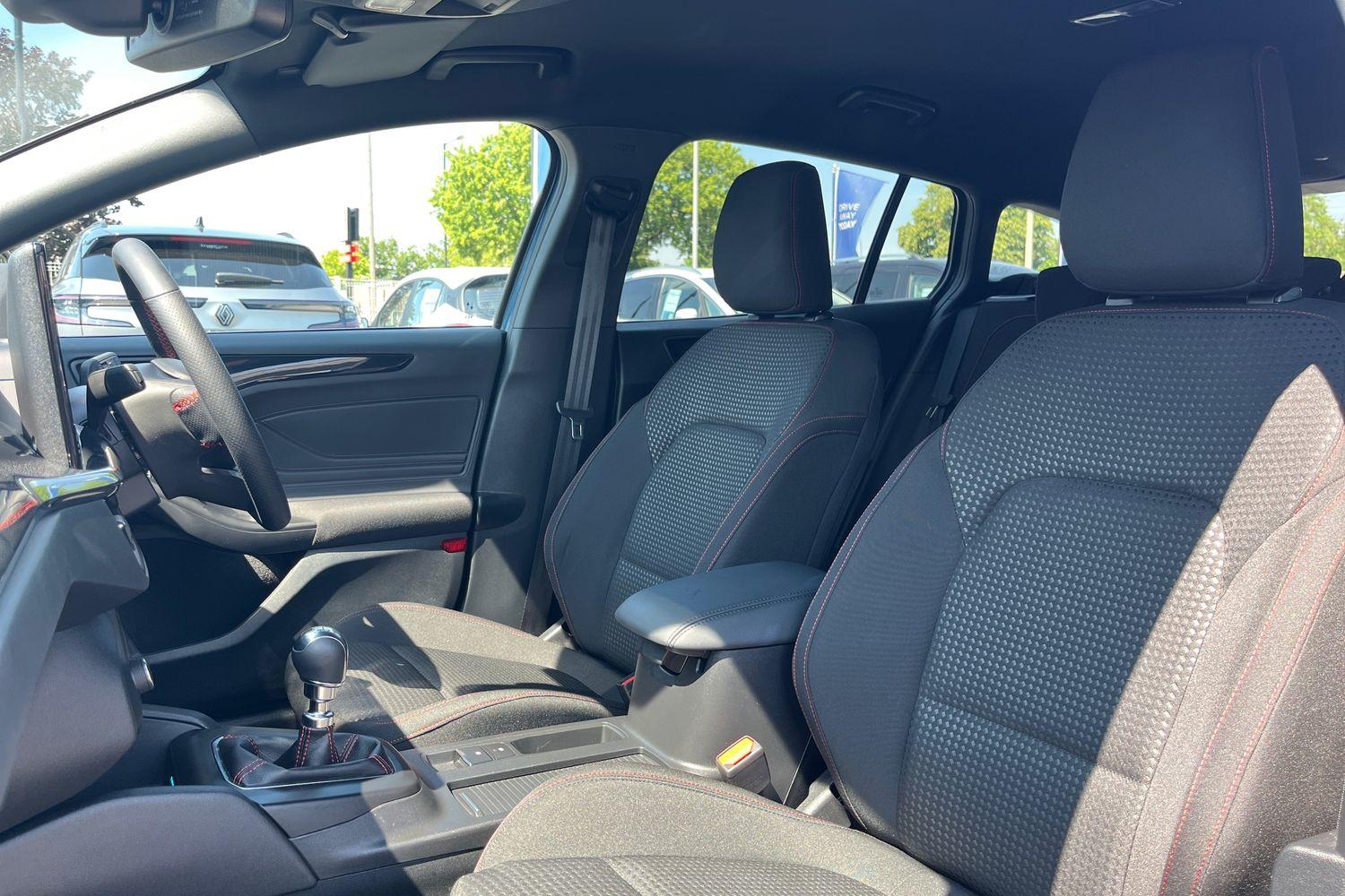 Ford Focus Photo 18