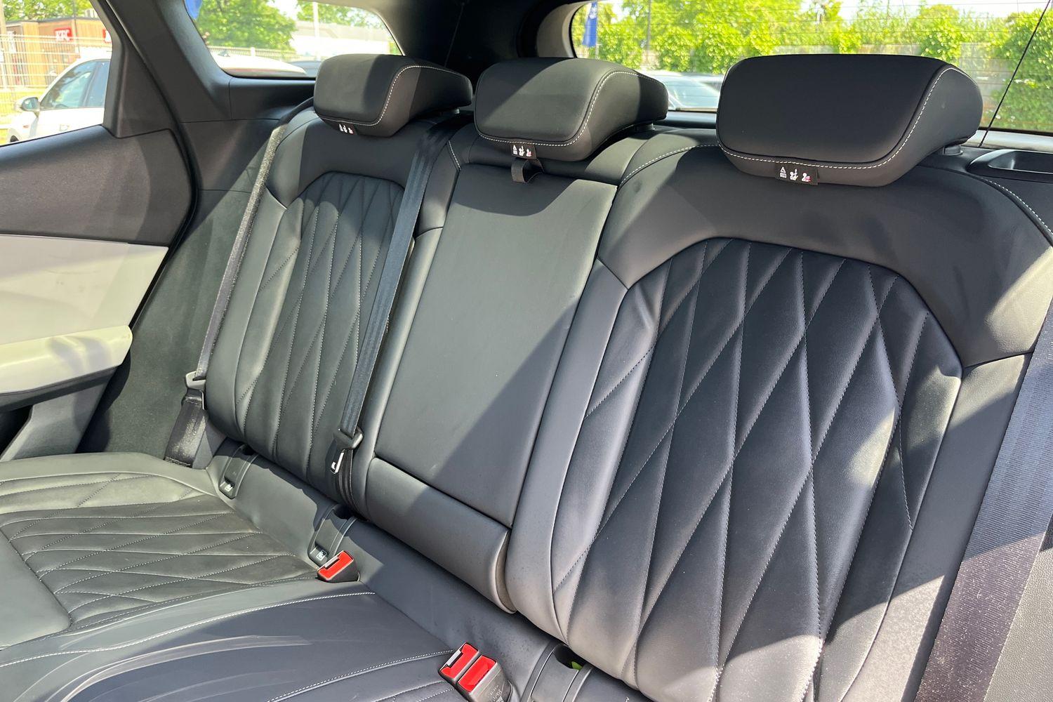 Ford Explorer Photo 19