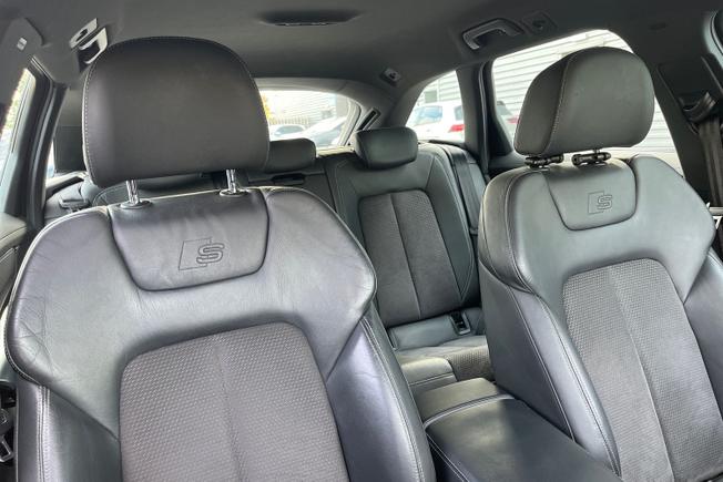 AUDI A6 Photo 31