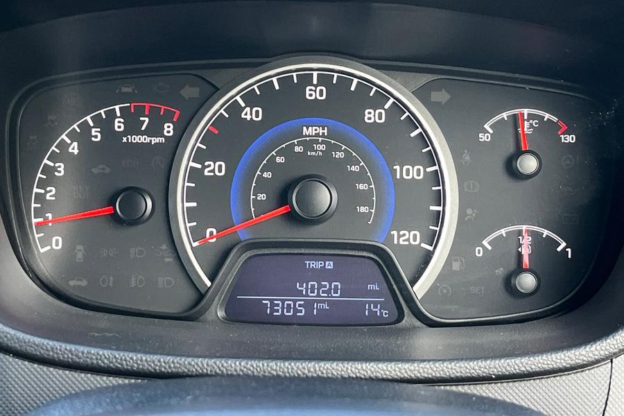 Hyundai i10 Photo autoimg-5b8a39aeabd736b36032cd64e32d84f5905c882f.jpg