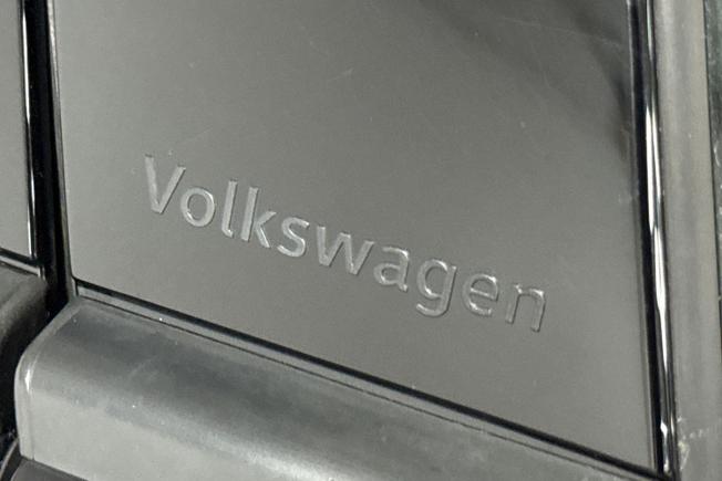 VOLKSWAGEN Taigo Photo 32