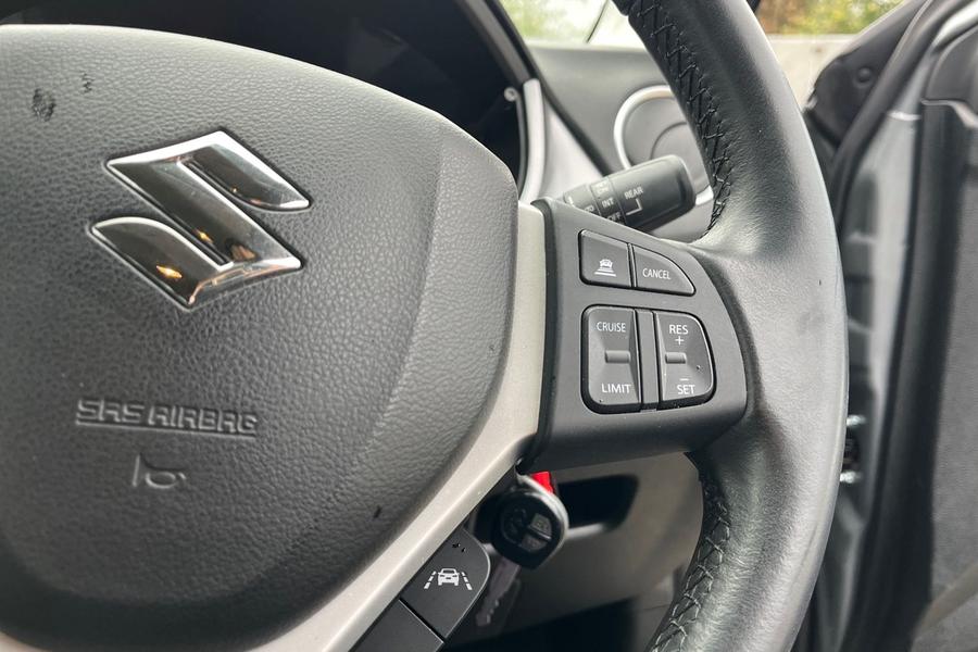 Suzuki Vitara Photo autoimg-5b8d9b4252a7b77660b2d9f68978a86951f7df35.jpg
