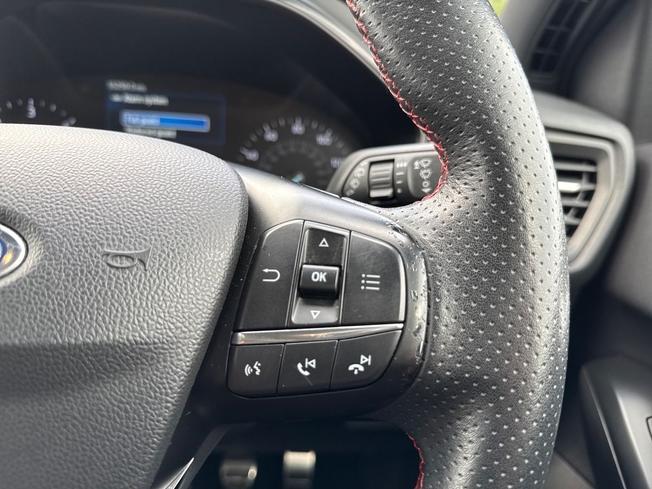 FORD Focus Photo 17